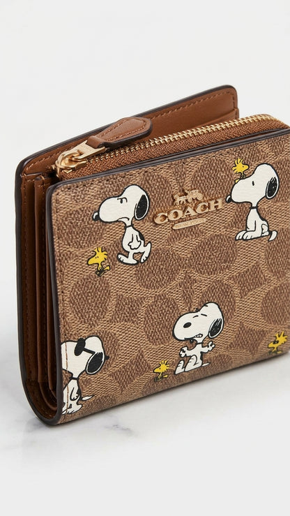 Coach Peanuts Snoopy Print Signature Canvas Snap Wallet AUTHENTIC NEW!!!